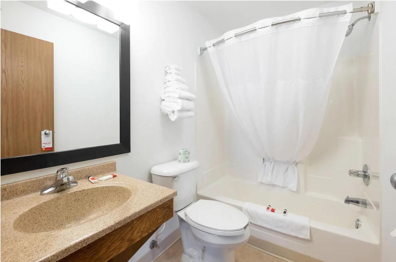 Blaine Town Inn & Suites Buitenkant foto